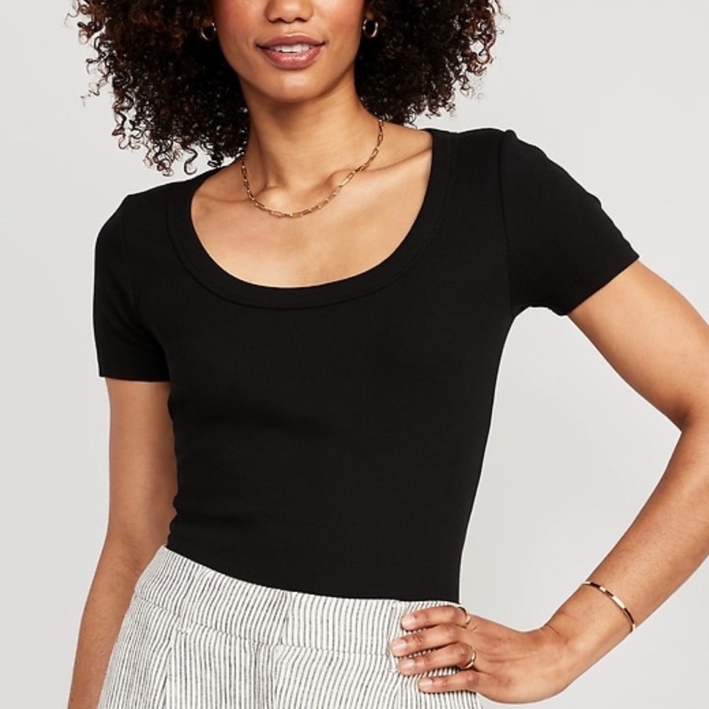 Scoop neck rib knit black t shirt fitted new with tags XS